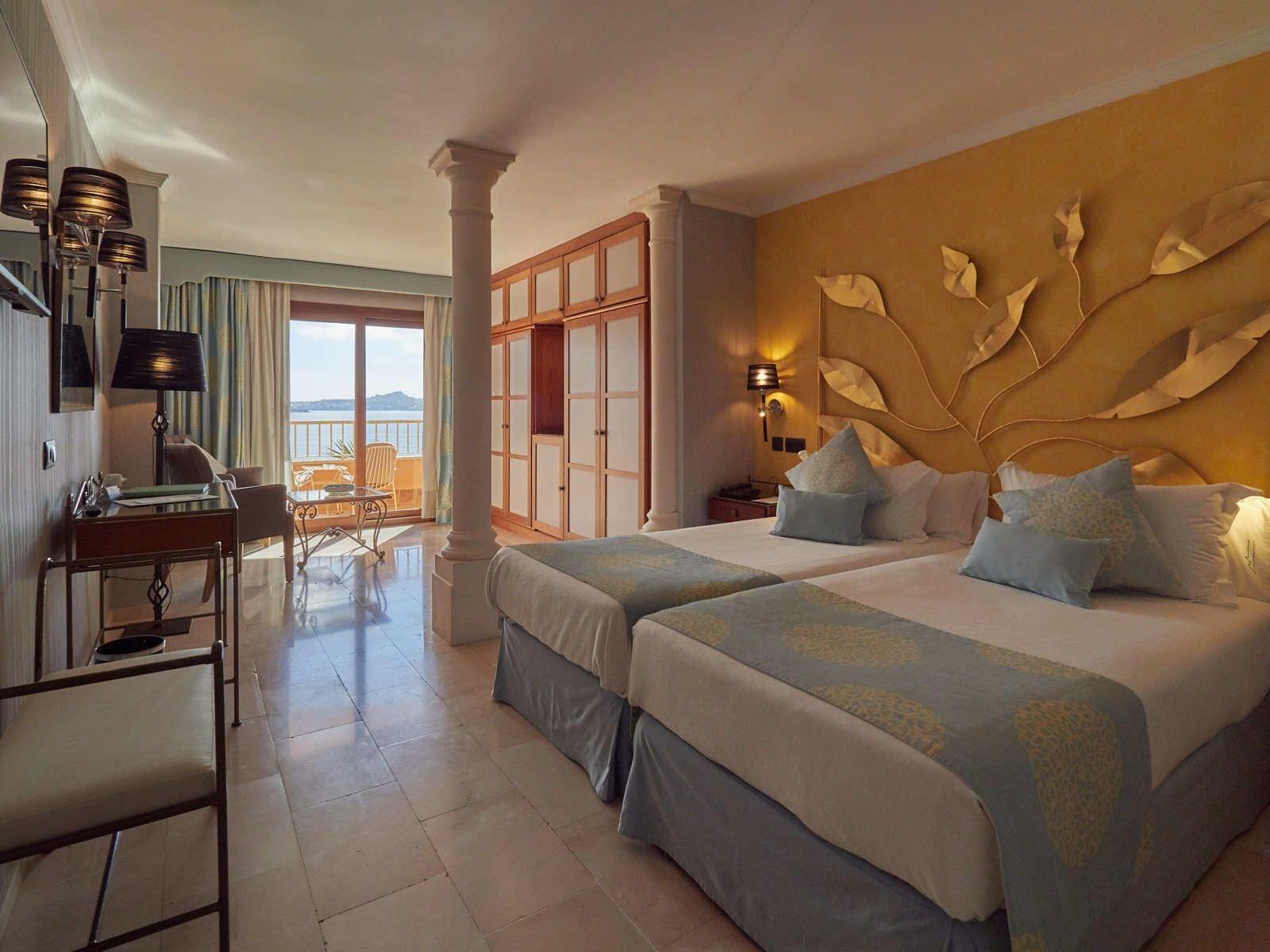 Hotel Petit Cala Fornells ปาเกรา ภายนอก รูปภาพ