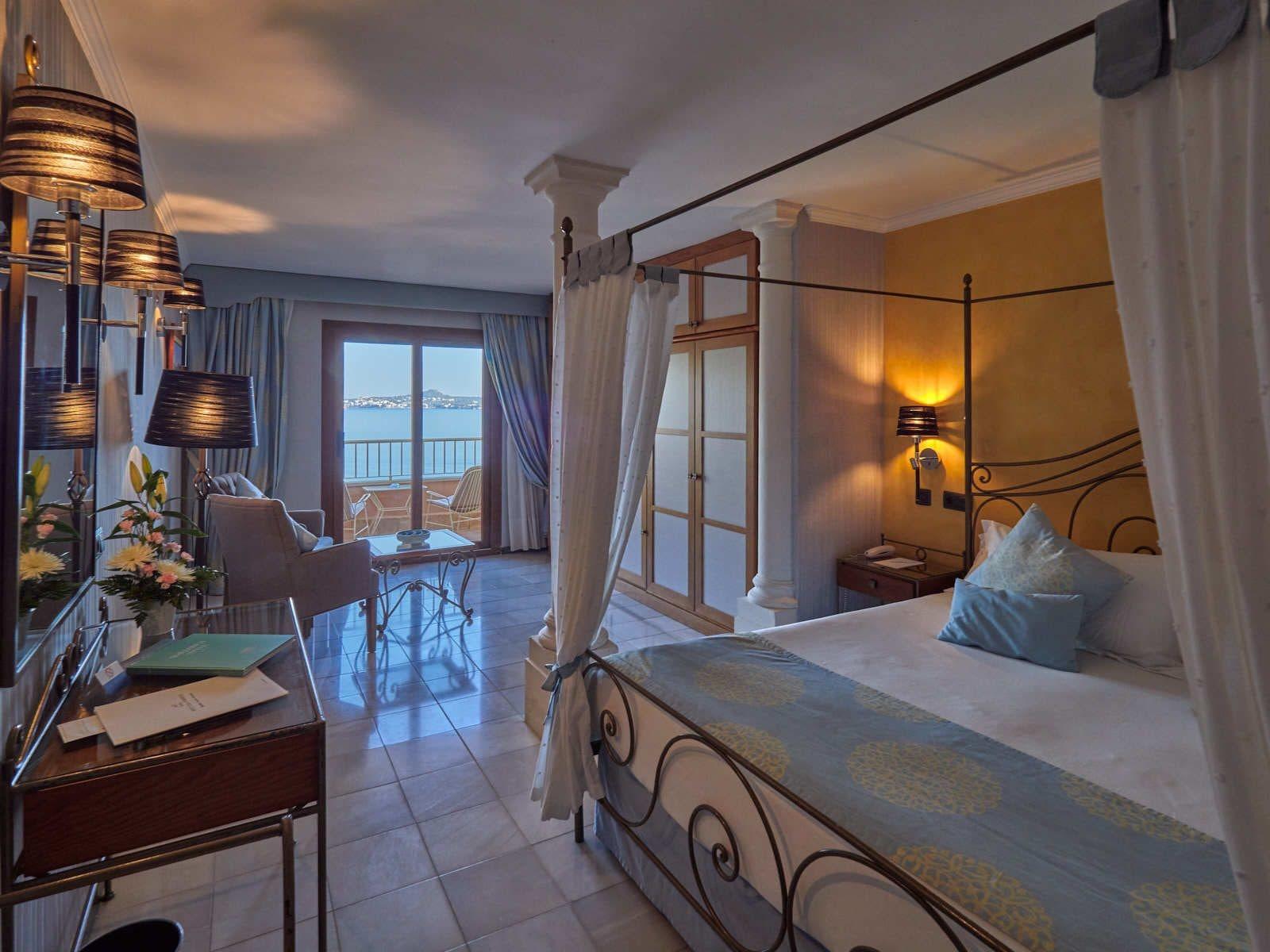Hotel Petit Cala Fornells ปาเกรา ภายนอก รูปภาพ