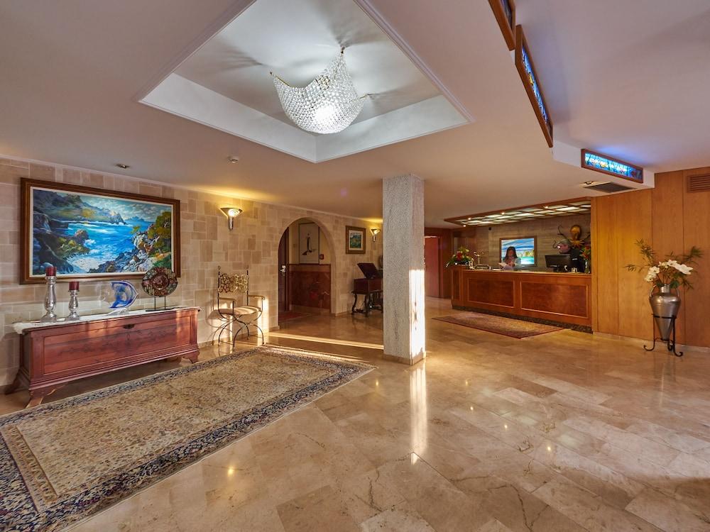Hotel Petit Cala Fornells ปาเกรา ภายนอก รูปภาพ