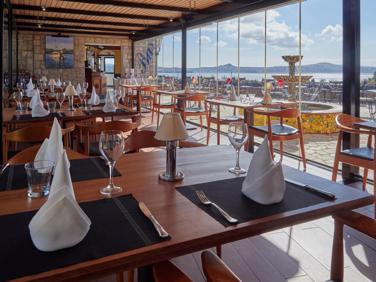 Hotel Petit Cala Fornells ปาเกรา ภายนอก รูปภาพ