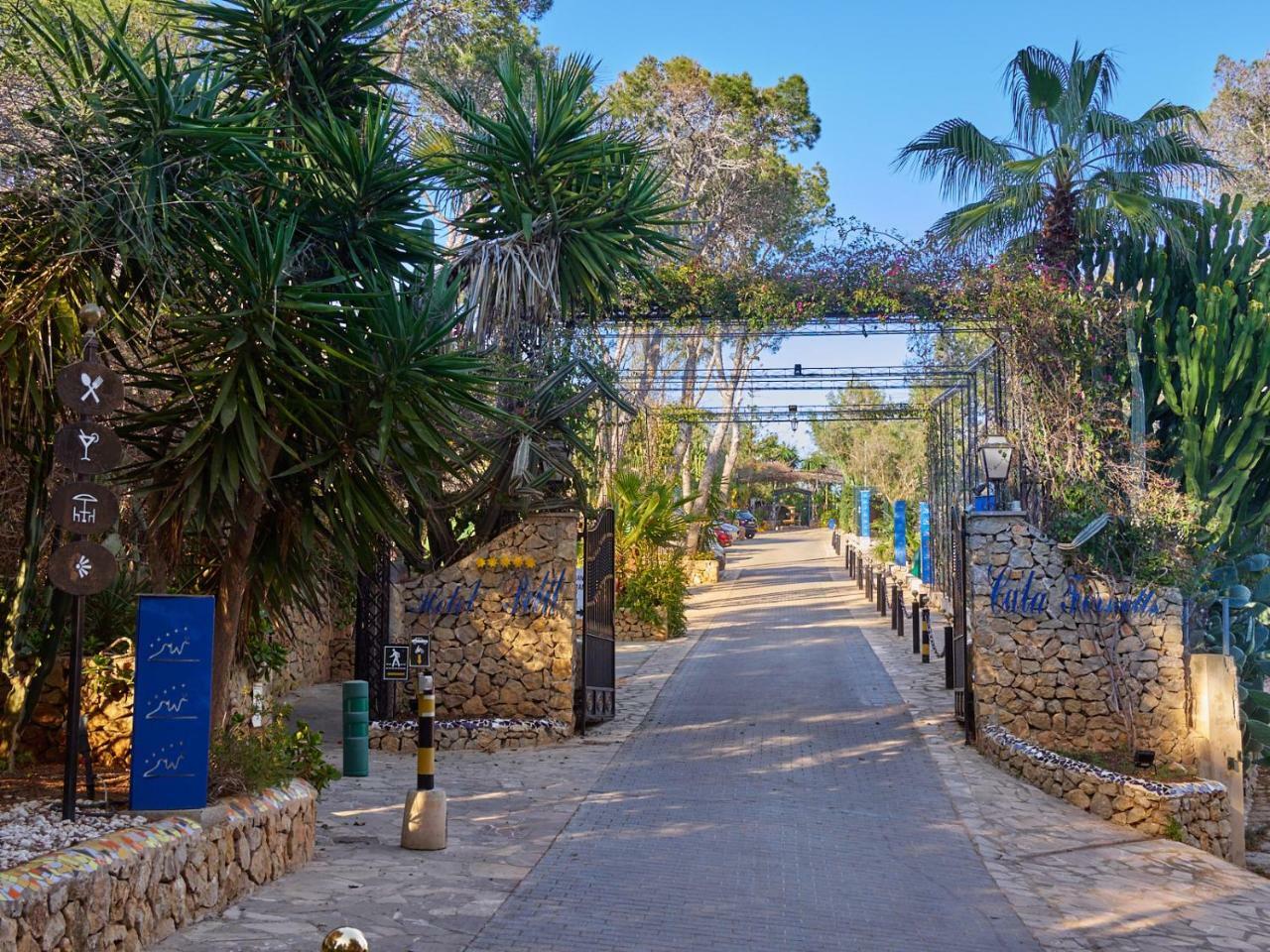 Hotel Petit Cala Fornells ปาเกรา ภายนอก รูปภาพ